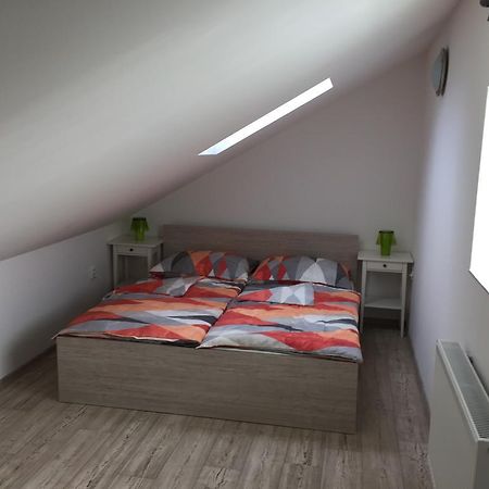 Apartment Lidicka Slavkov, 4 Person Slavkov u Brna Εξωτερικό φωτογραφία
